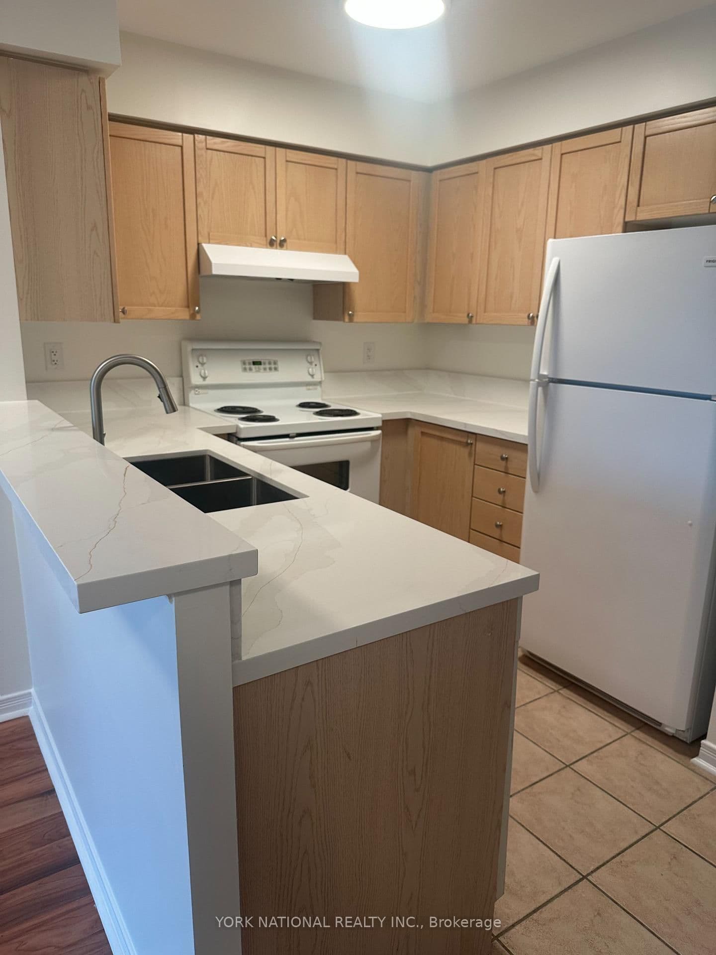 39 Oneida Crescent, Unit 408 thumbnail 13