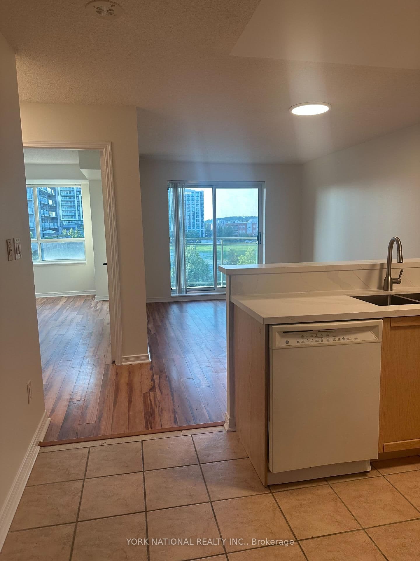 39 Oneida Crescent, Unit 408 thumbnail 14