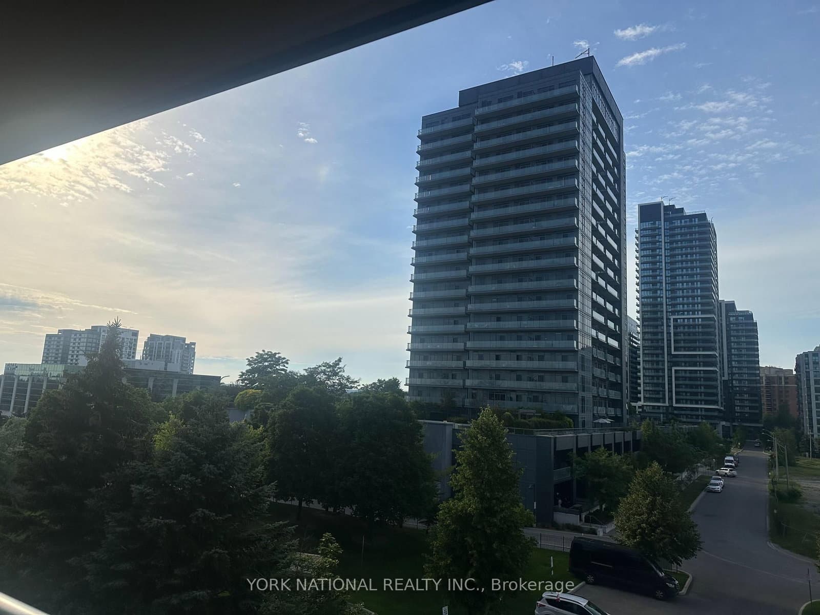 39 Oneida Crescent, Unit 408 thumbnail 19