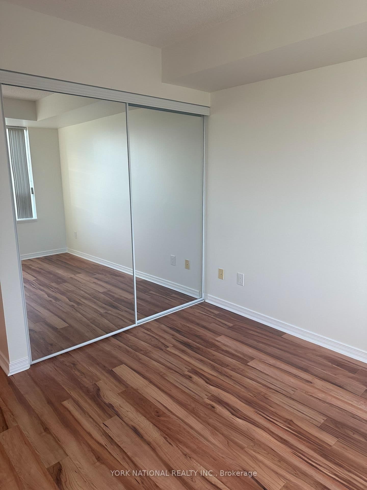 39 Oneida Crescent, Unit 408 thumbnail 8