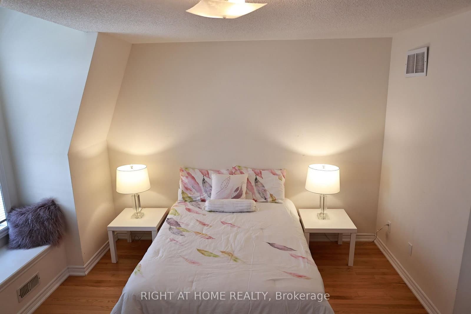 10971 Woodbine Avenue thumbnail 20