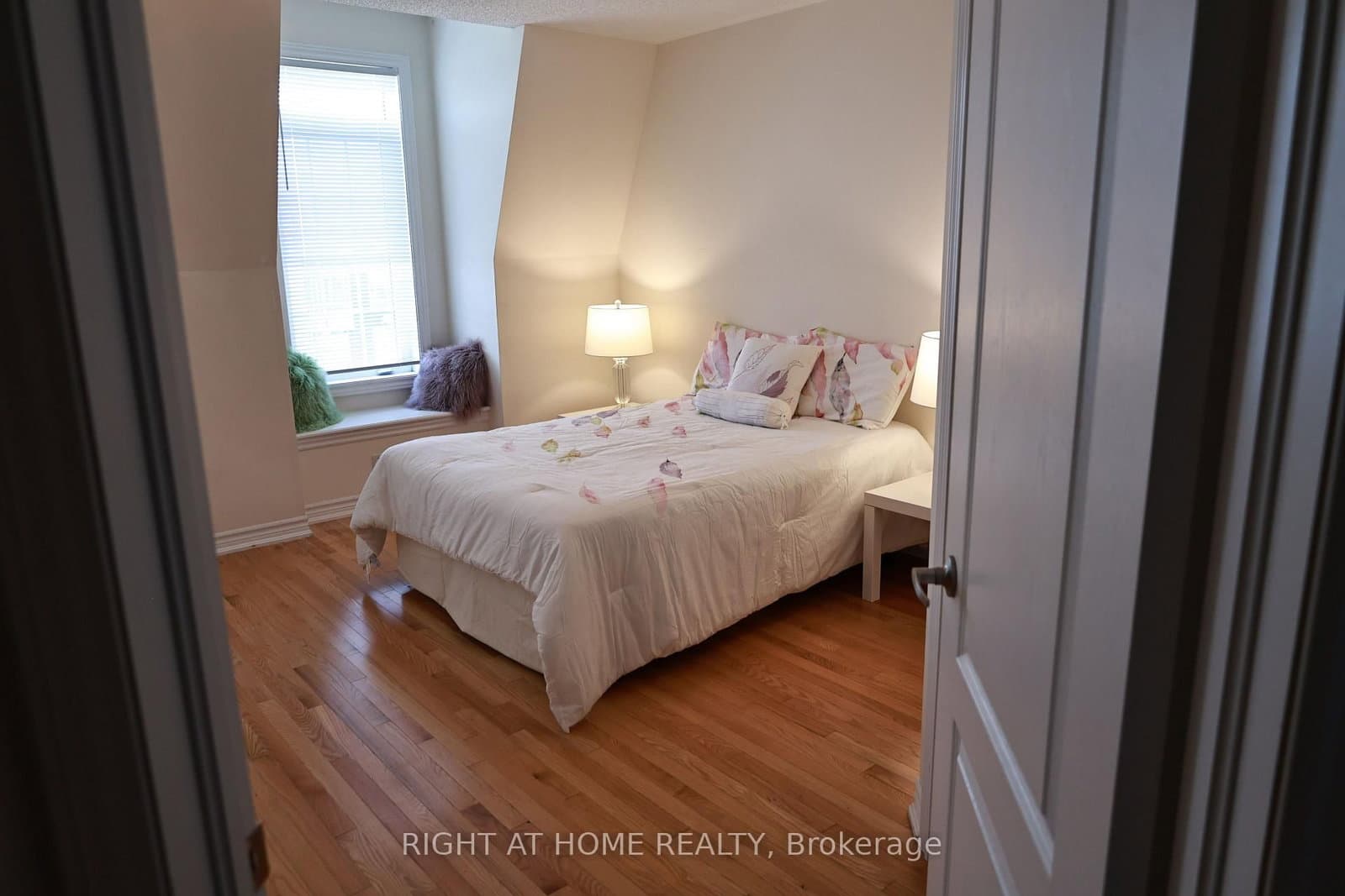 10971 Woodbine Avenue thumbnail 6