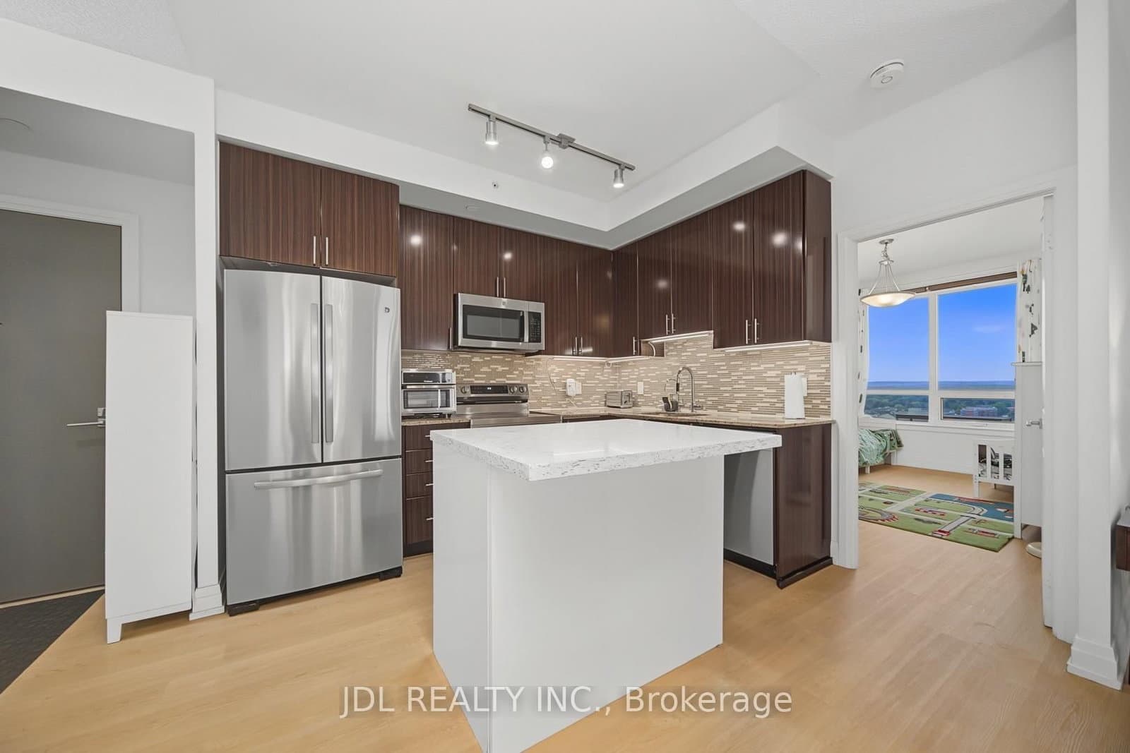 7165 Yonge Street, Unit 902 thumbnail 11