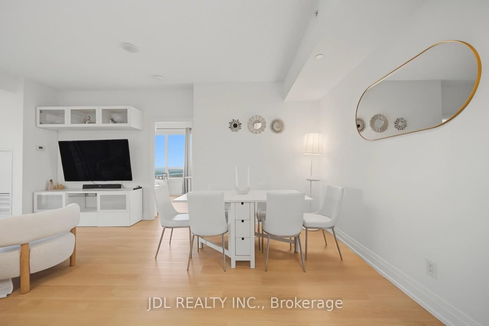 7165 Yonge Street, Unit 902 thumbnail 16