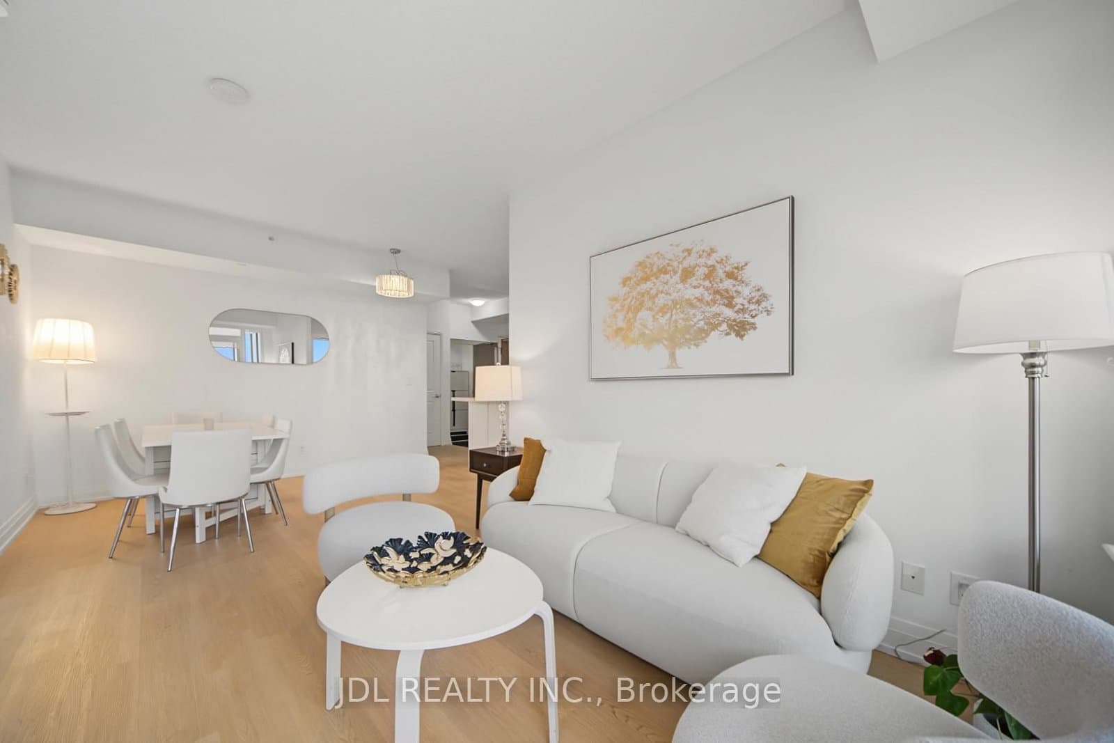 7165 Yonge Street, Unit 902 thumbnail 21
