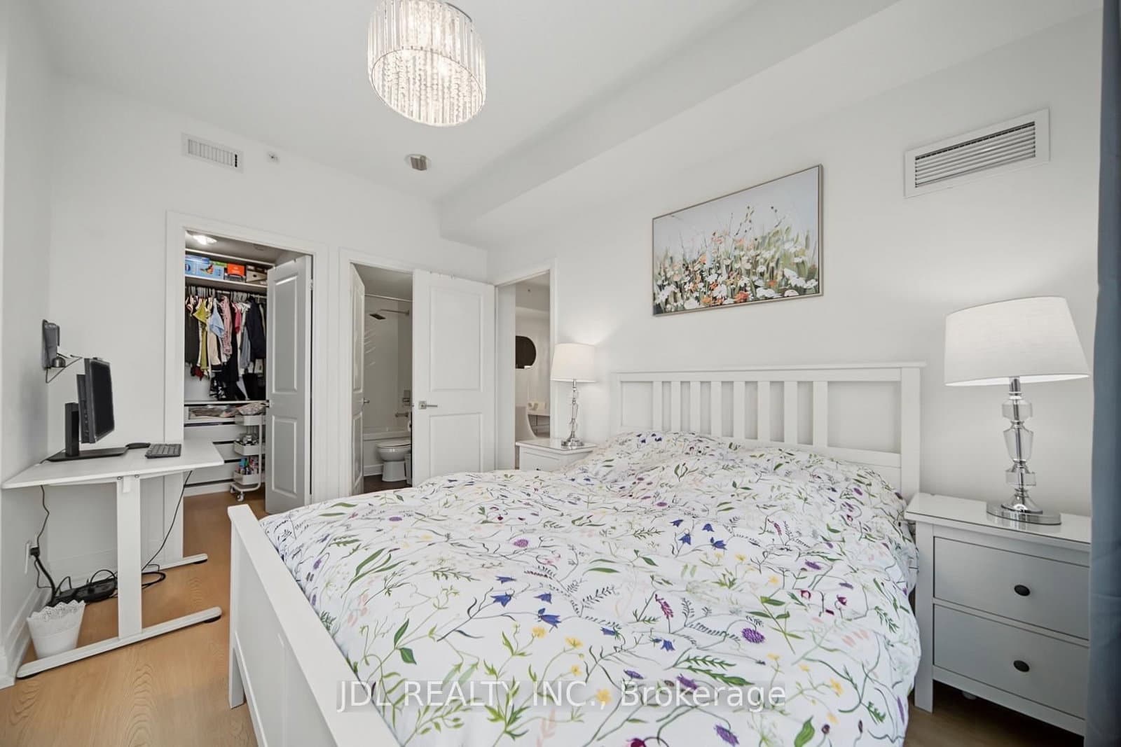 7165 Yonge Street, Unit 902 thumbnail 24