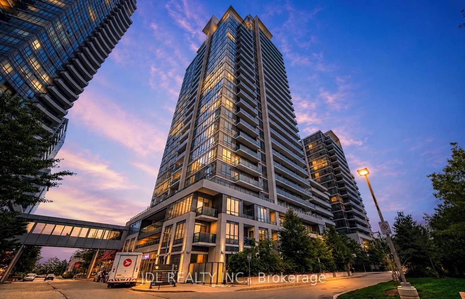 7165 Yonge Street, Unit 902 thumbnail 39