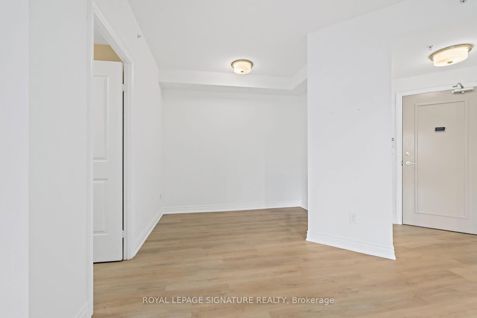 2396 Major Mackenzie Drive W, Unit 220 thumbnail 13