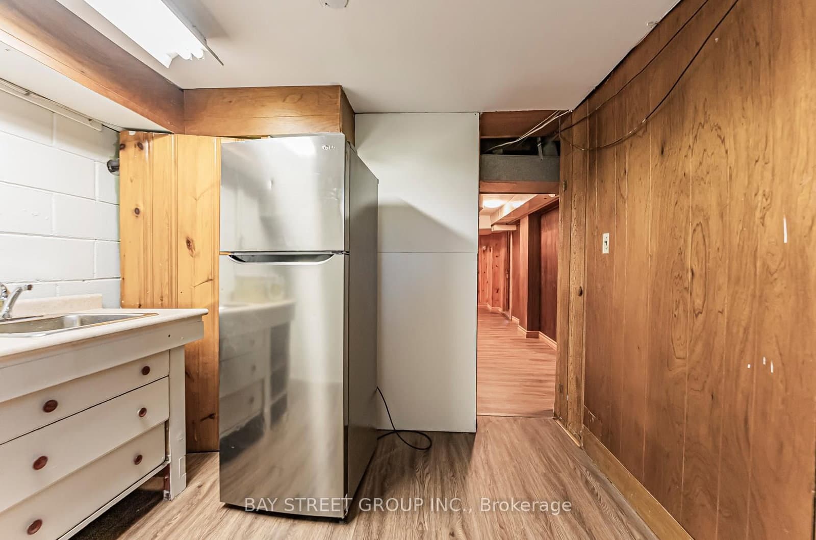 394 Centre Street E, Unit Lower thumbnail 5