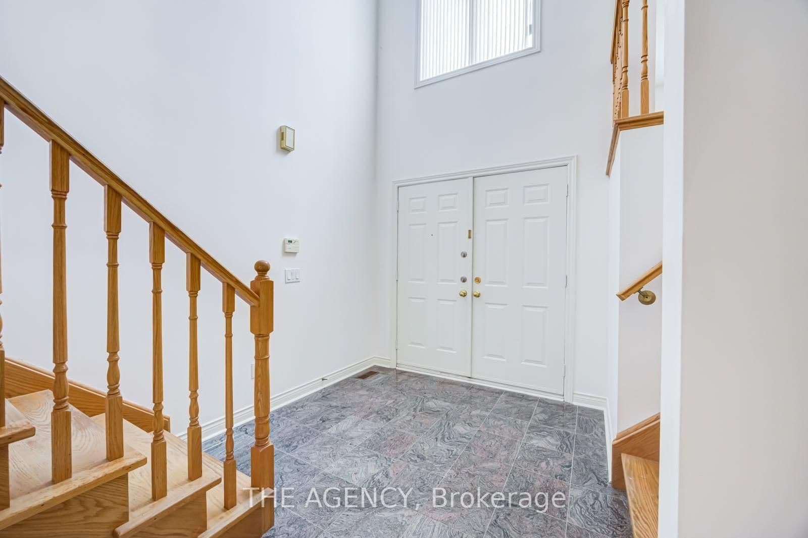 68 Townsgate Drive thumbnail 2