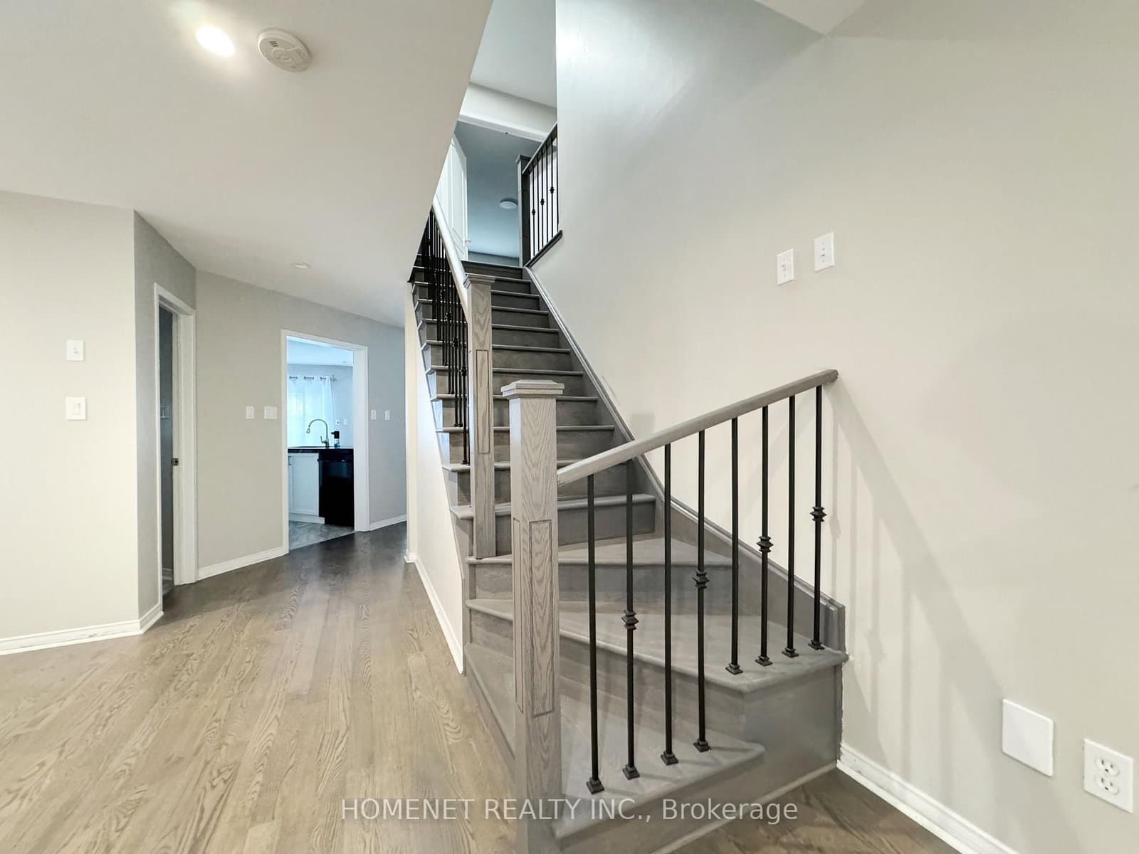 2 Stotts Crescent thumbnail 9