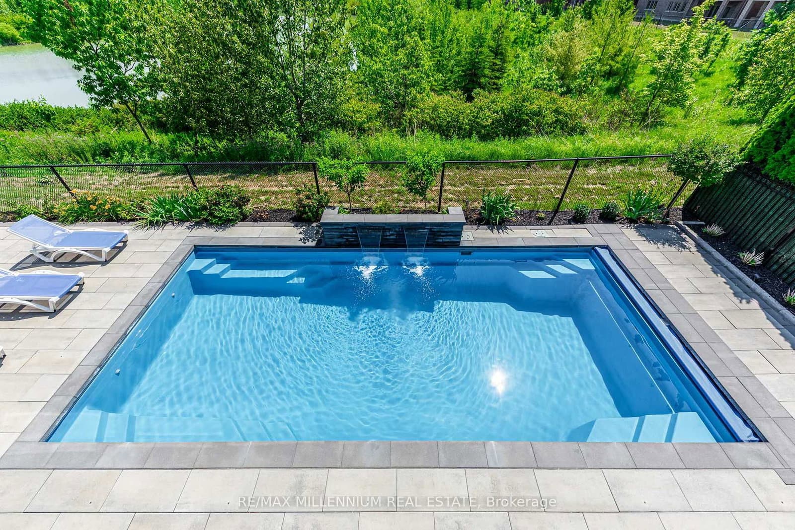 175 Woodgate Pines Drive thumbnail 31