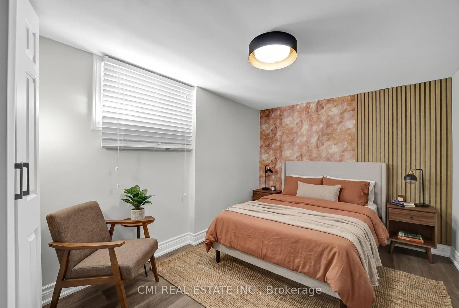 153 Clarence Street thumbnail 32
