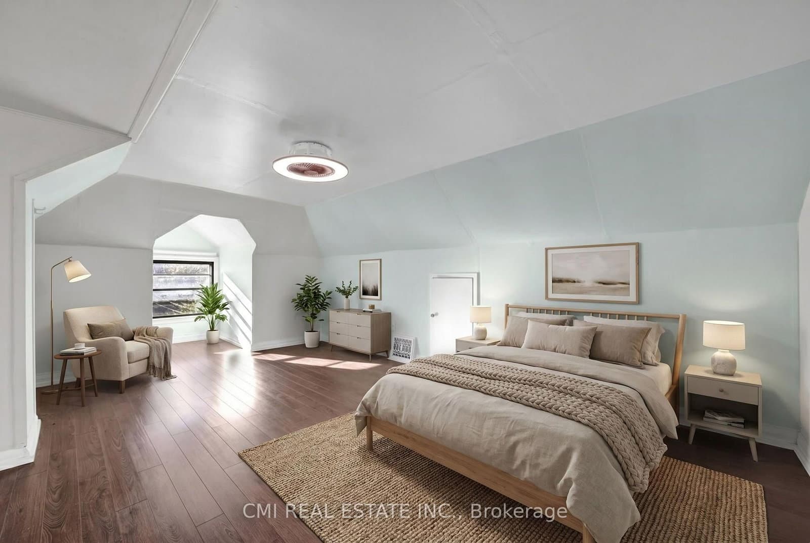 153 Clarence Street thumbnail 36