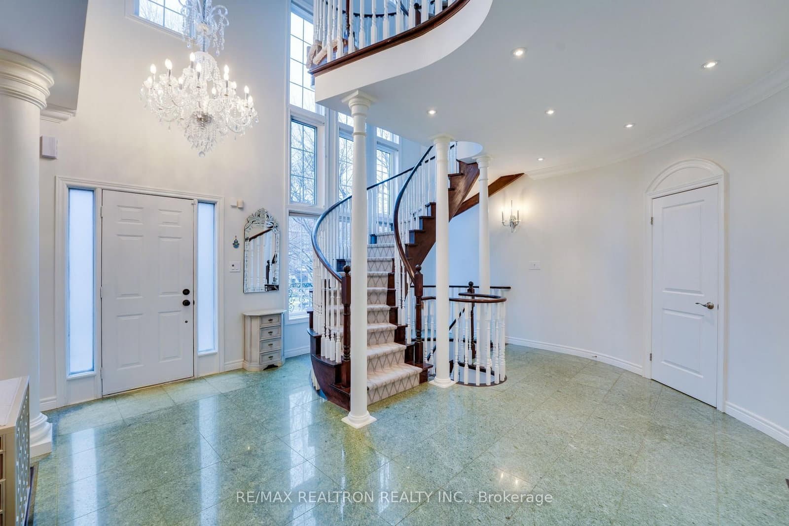 117 Theodore Place thumbnail 7