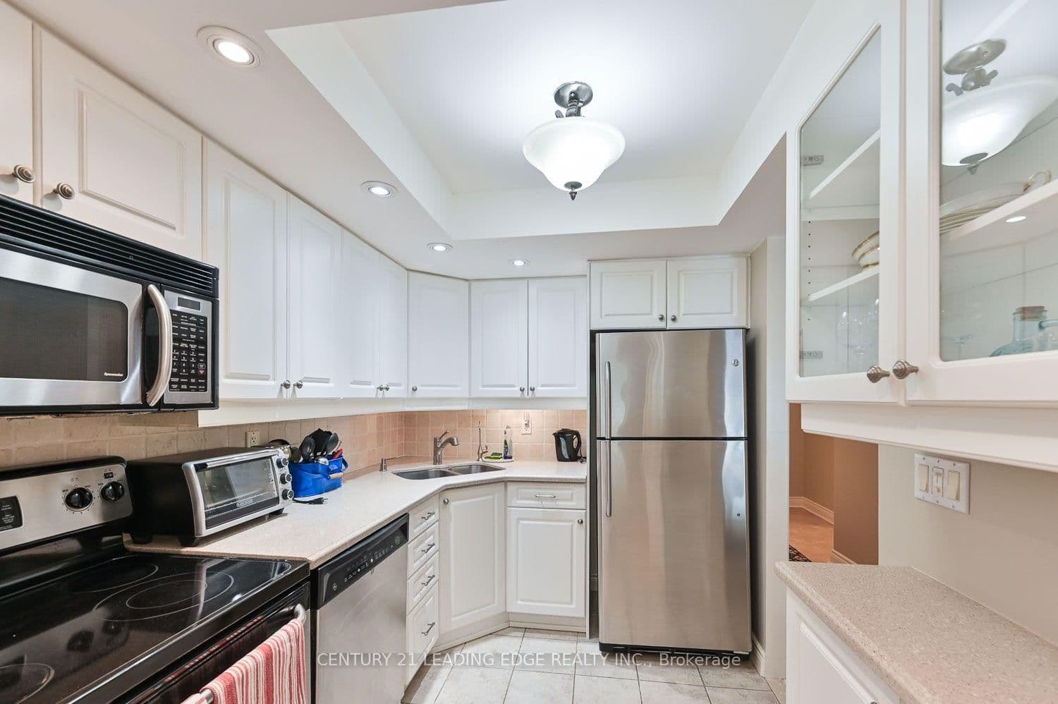 100 Anna Russell Way, Unit 103 thumbnail 16