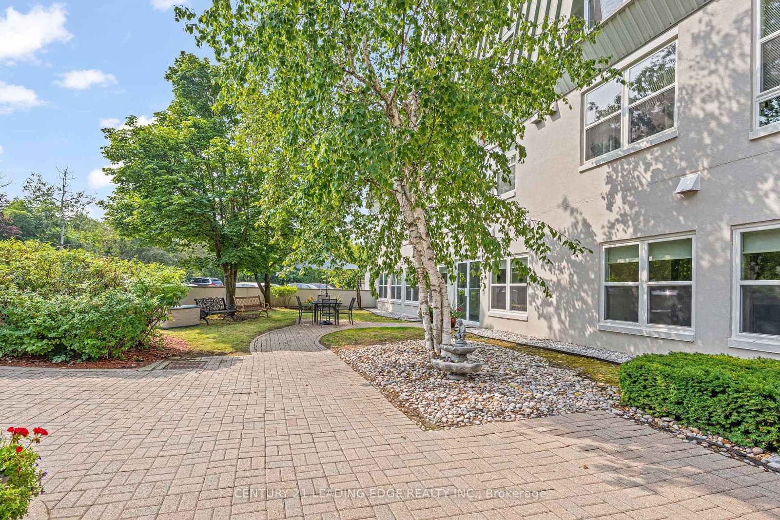 100 Anna Russell Way, Unit 103 thumbnail 29