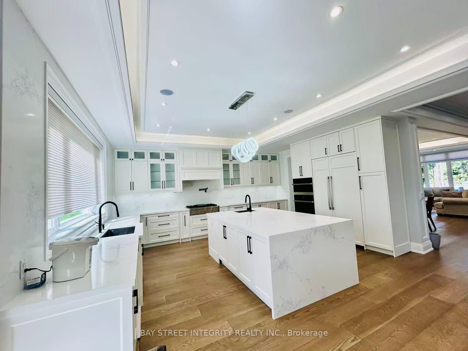 158 Elmwood Avenue thumbnail 10