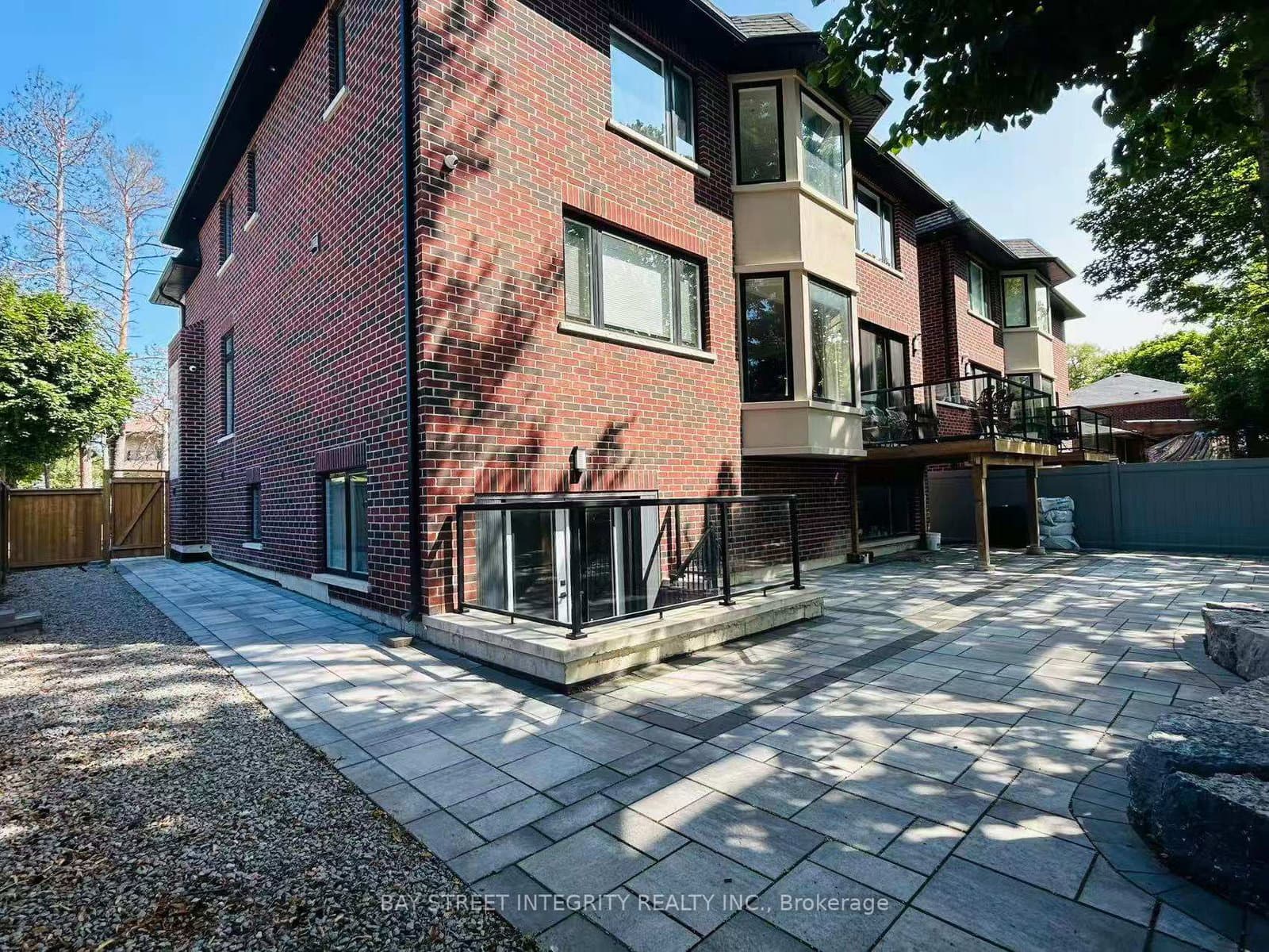 158 Elmwood Avenue thumbnail 43