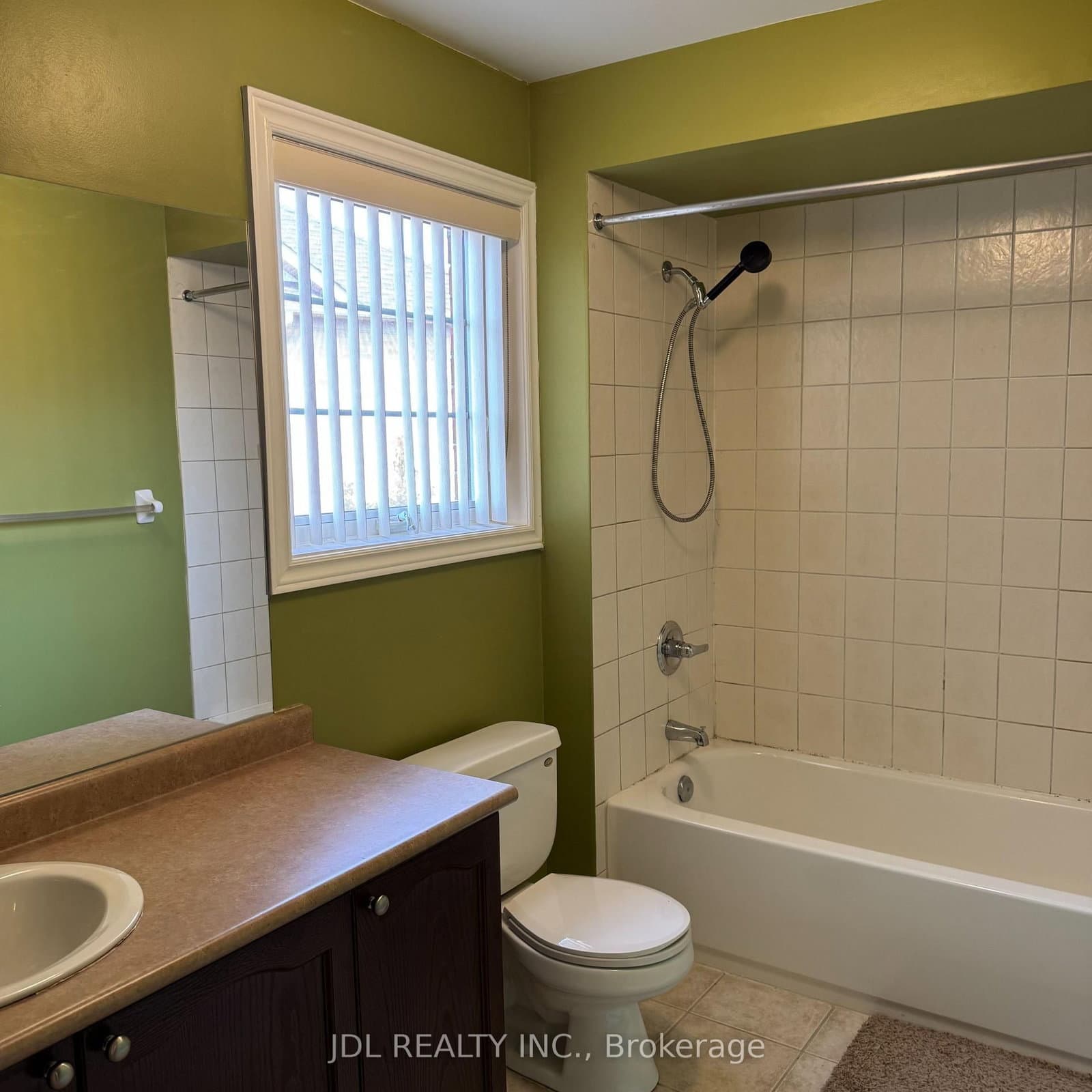 10 Greensborough Village Circle, Unit 27 thumbnail 24
