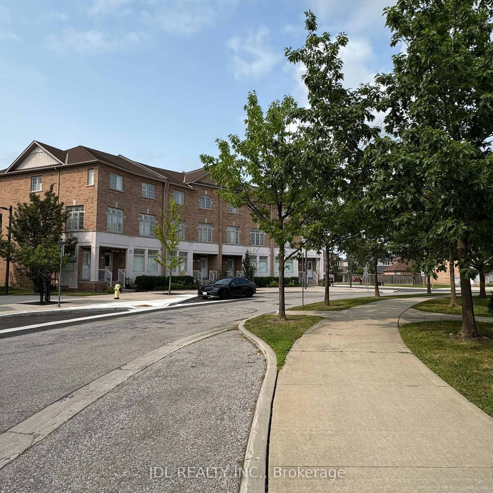 10 Greensborough Village Circle, Unit 27 thumbnail 26