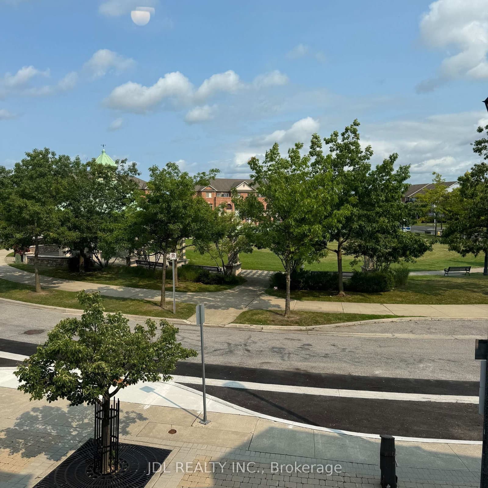 10 Greensborough Village Circle, Unit 27 thumbnail 31