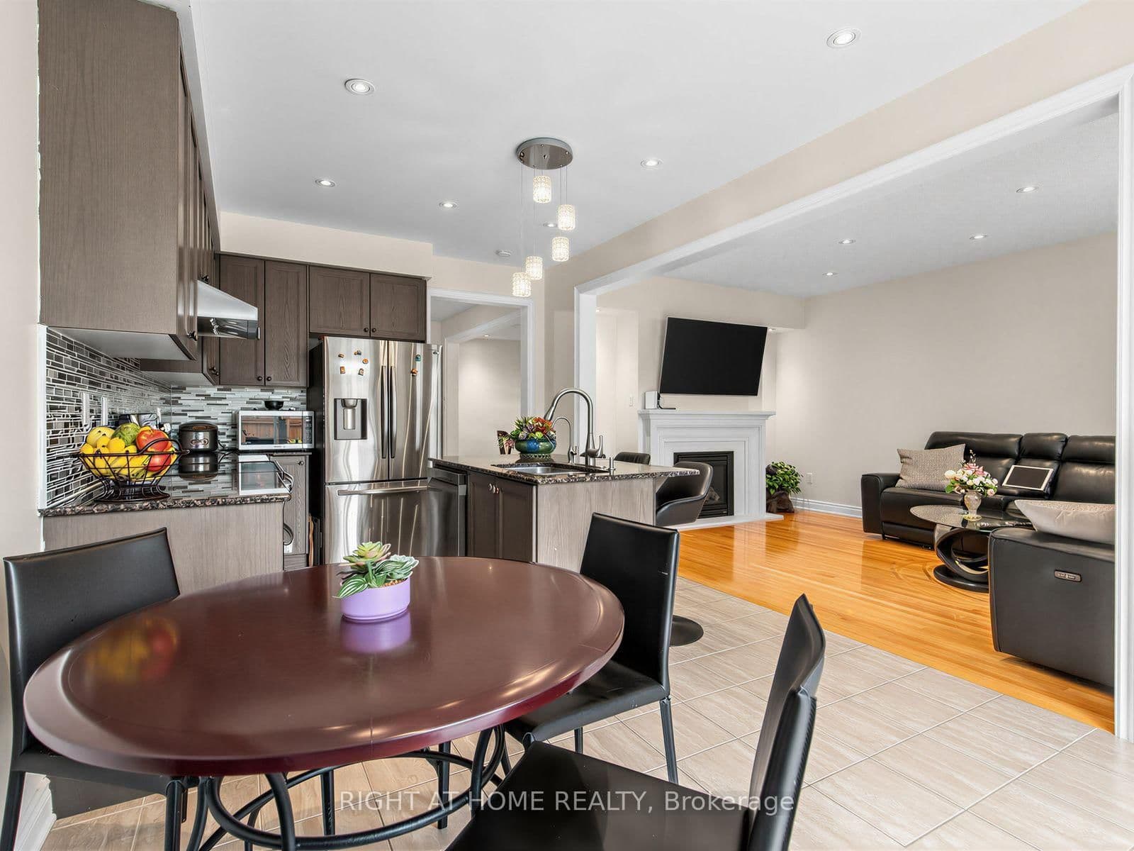 99 Richler Avenue thumbnail 16