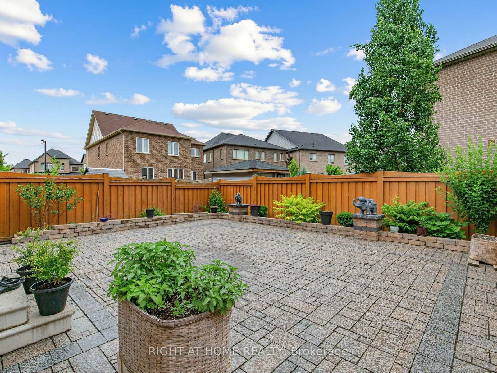 99 Richler Avenue thumbnail 37