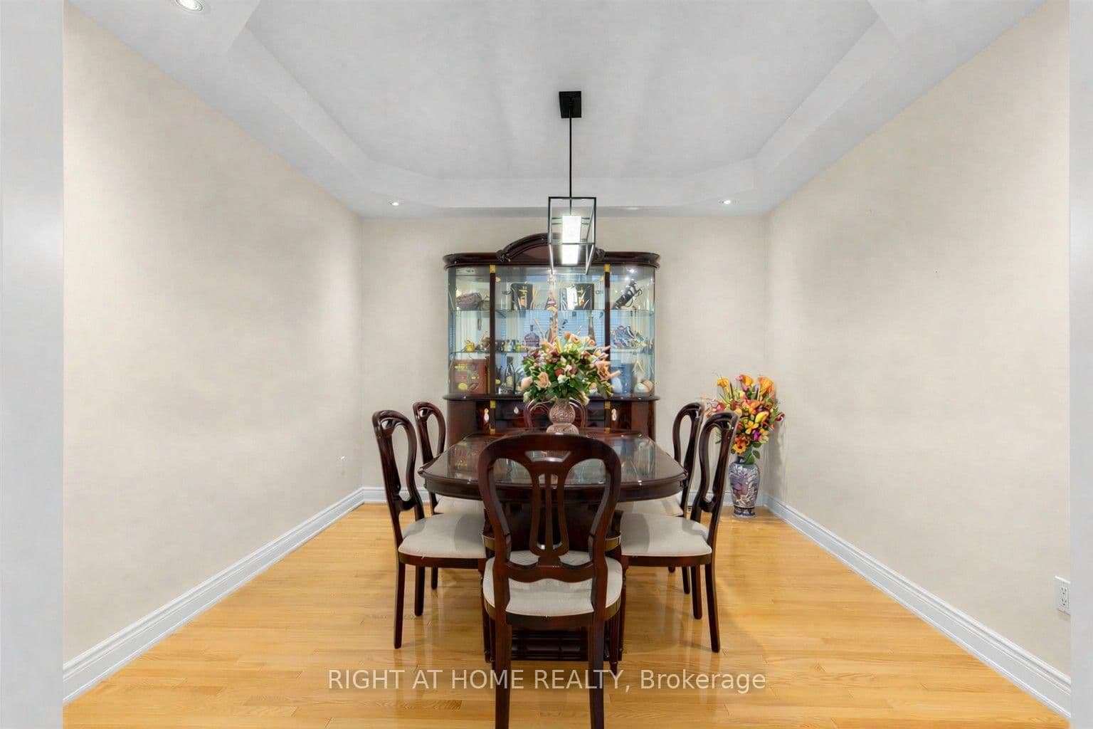 99 Richler Avenue thumbnail 6