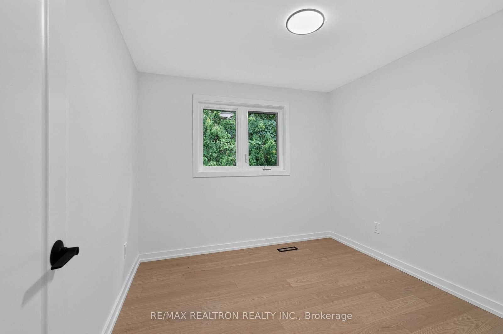 3 Reuben Street thumbnail 36