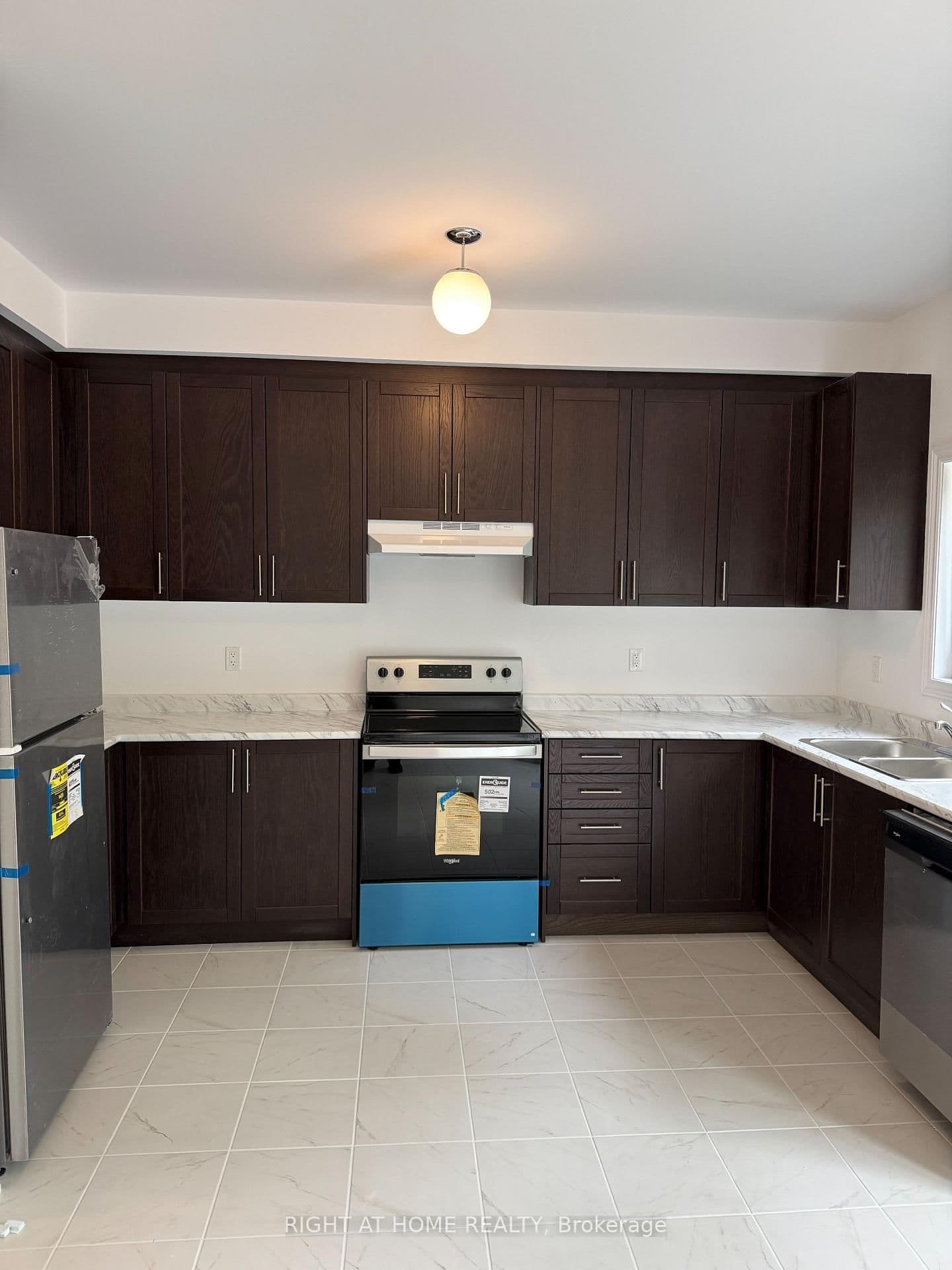 44 Milson Crescent thumbnail 3