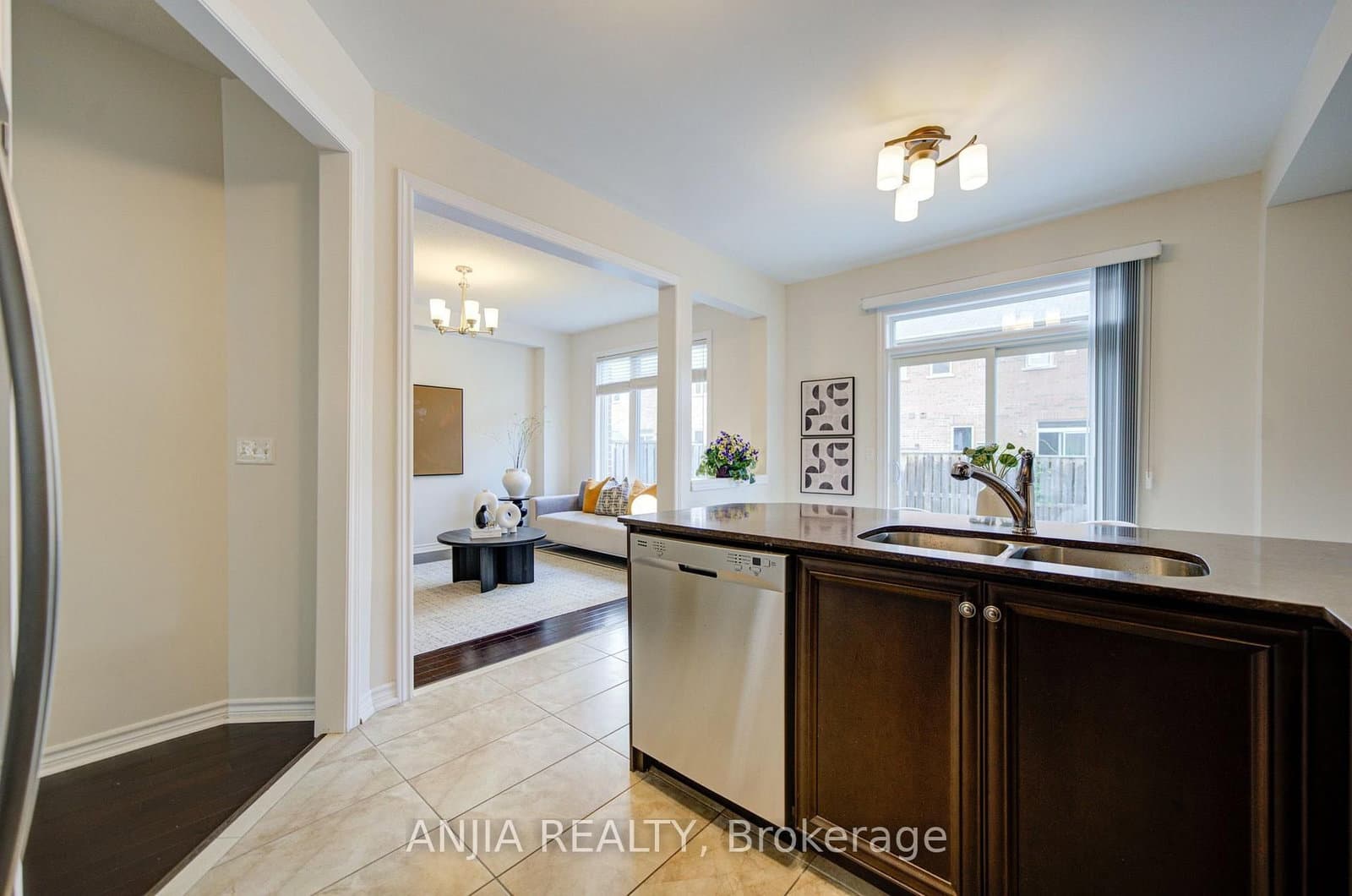 92 Carolina Rose Crescent thumbnail 20