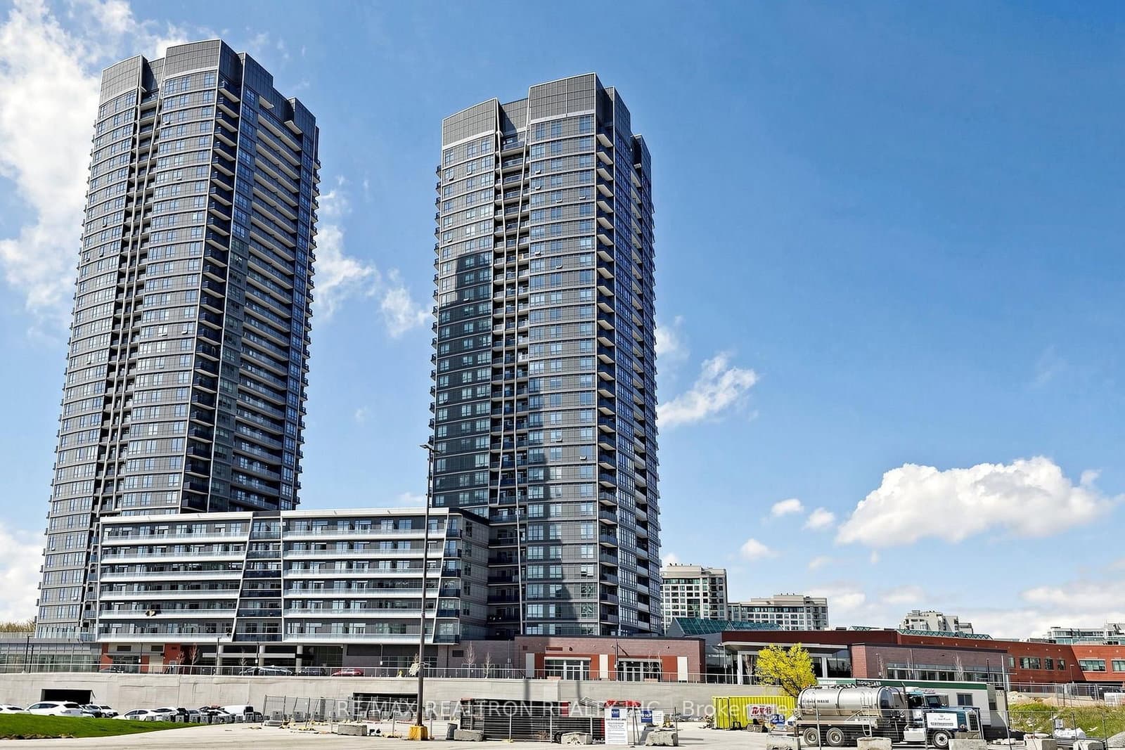 #1909 - 50 Upper Mall Way