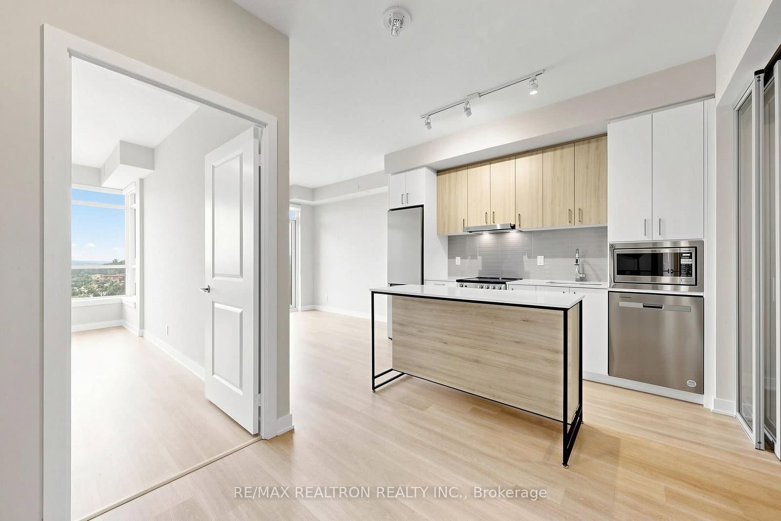 50 Upper Mall Way, Unit 1909 thumbnail 14