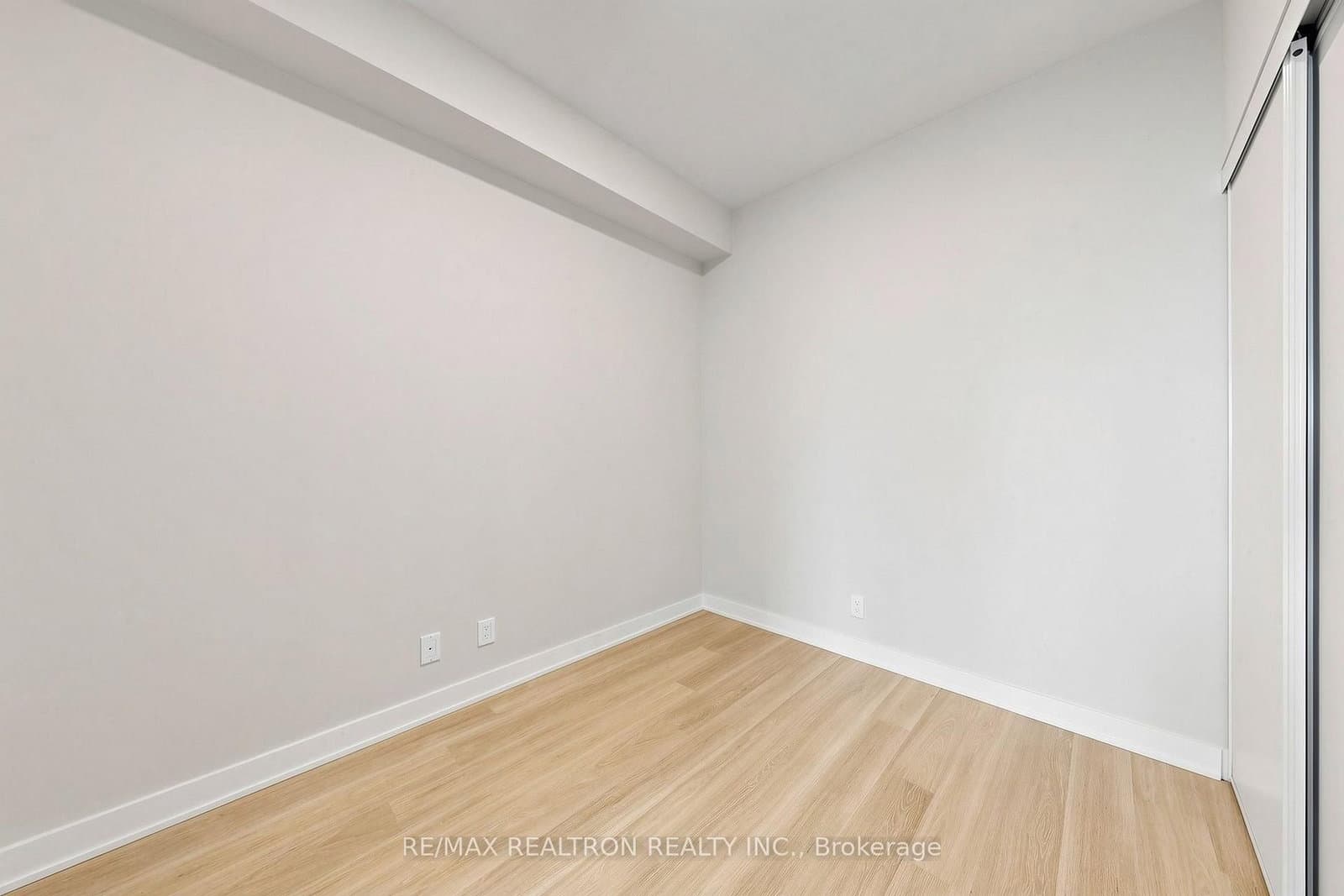 50 Upper Mall Way, Unit 1909 thumbnail 21