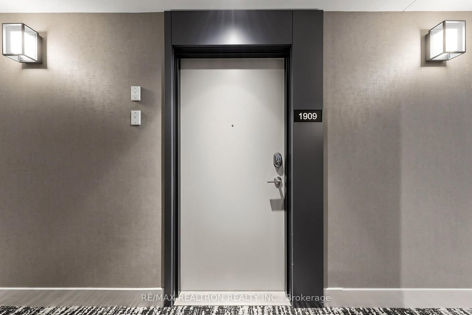 50 Upper Mall Way, Unit 1909 thumbnail 29