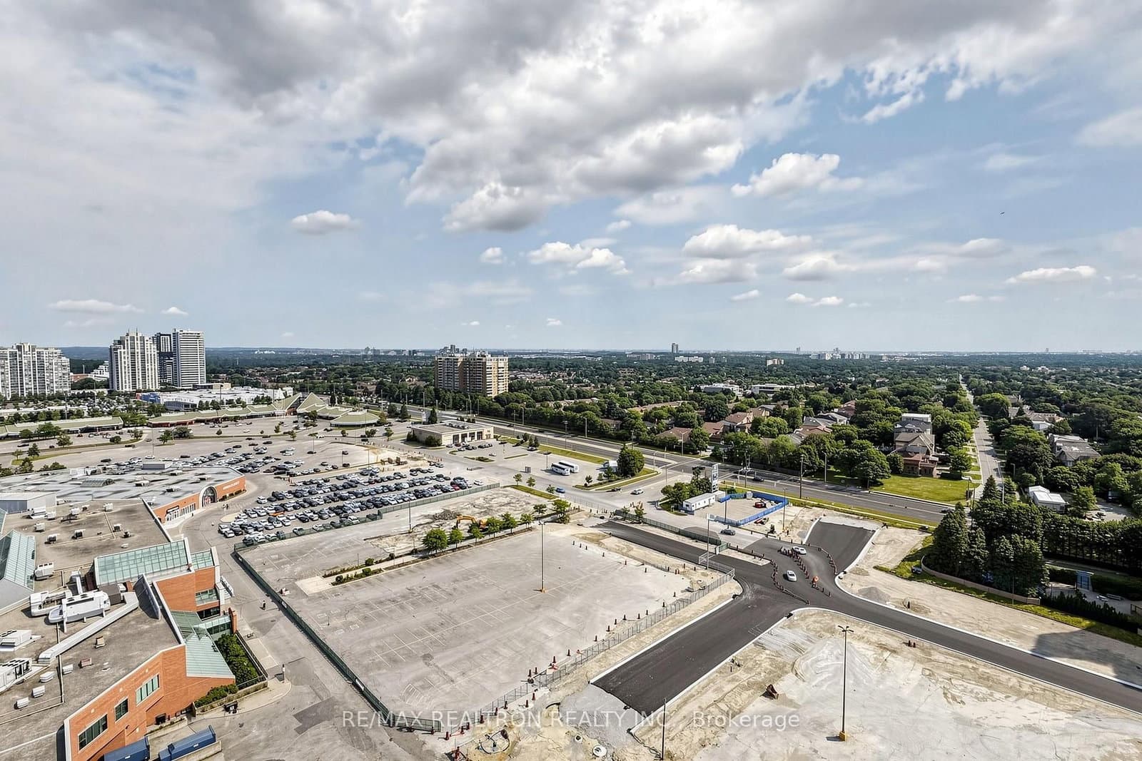 50 Upper Mall Way, Unit 1909 thumbnail 31