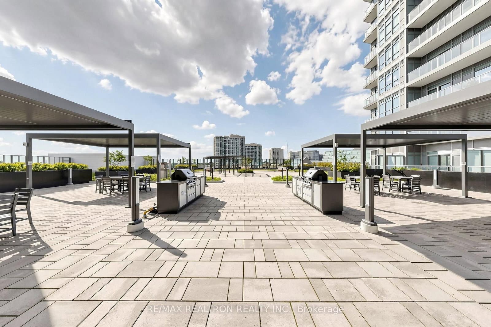 50 Upper Mall Way, Unit 1909 thumbnail 37