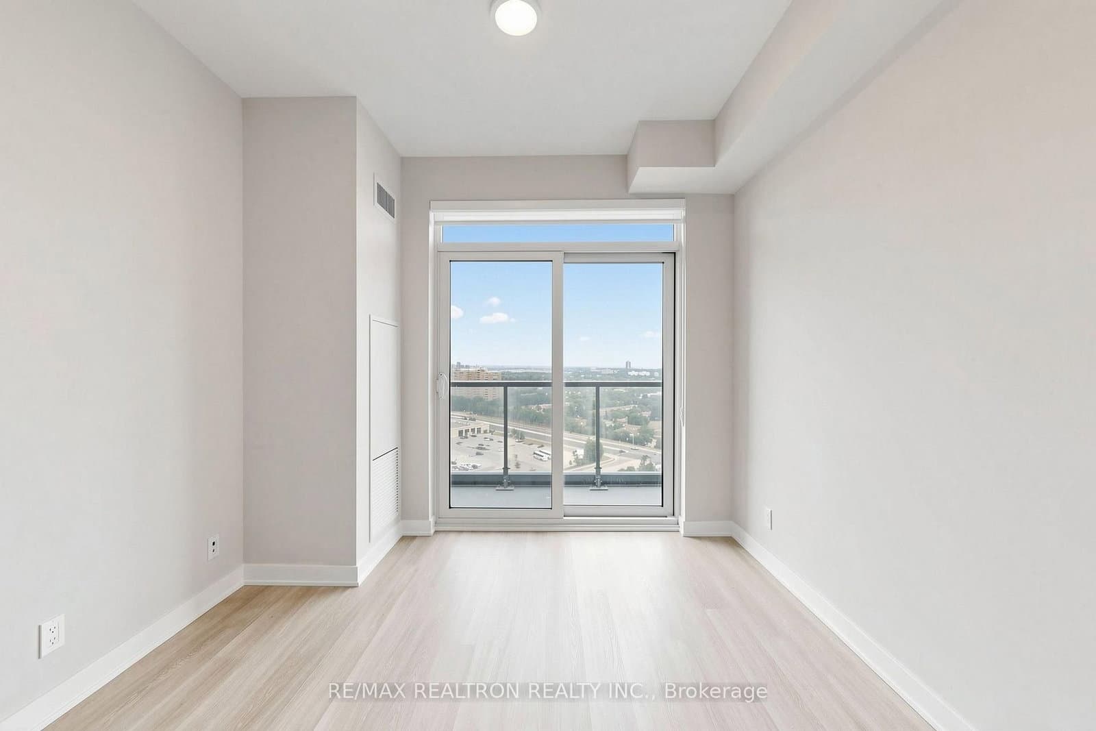 50 Upper Mall Way, Unit 1909 thumbnail 7