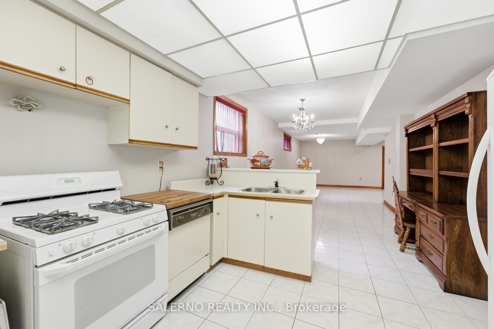 178 Wigwoss Drive thumbnail 35