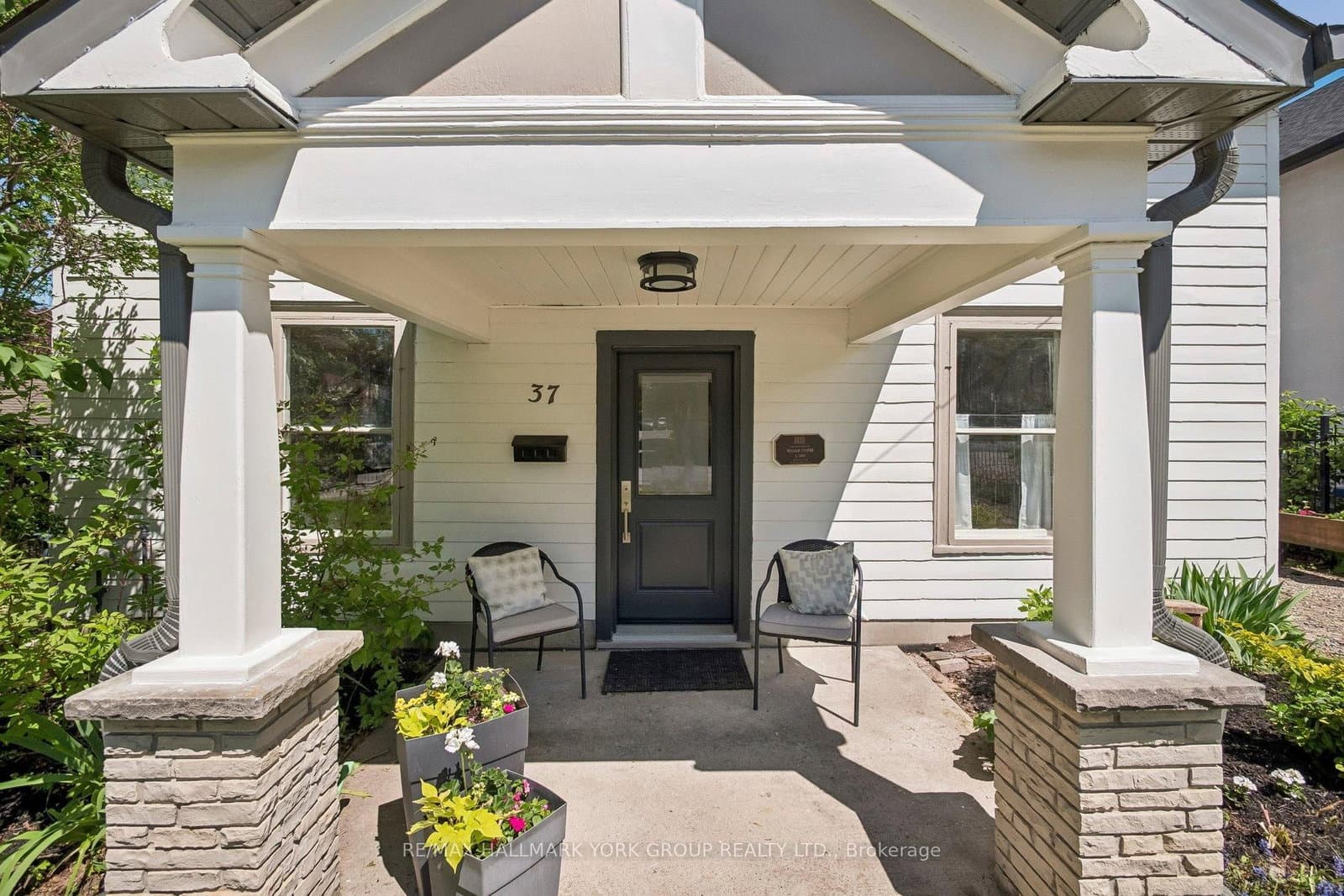 37 Arnold Crescent thumbnail 2