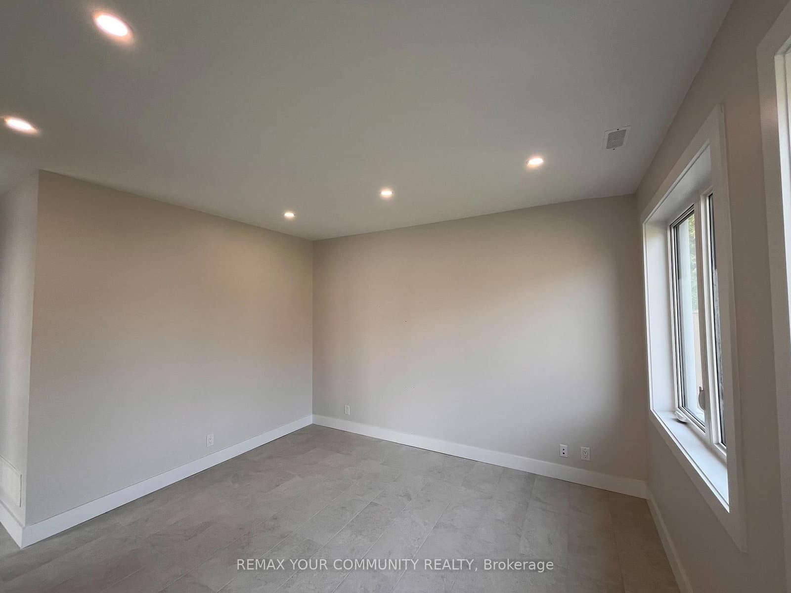 19 Cousins Drive, Unit 3 thumbnail 13