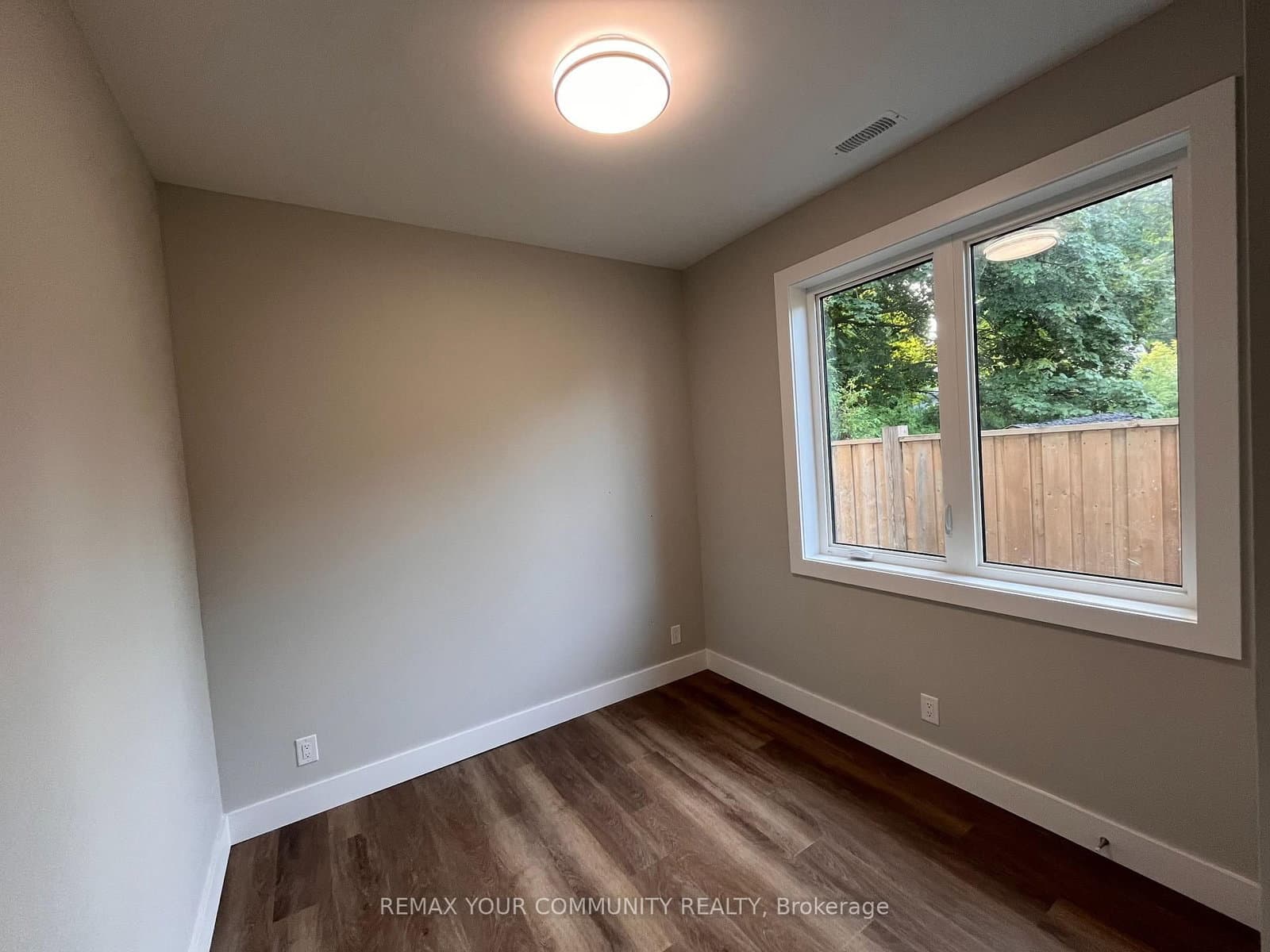 19 Cousins Drive, Unit 3 thumbnail 6