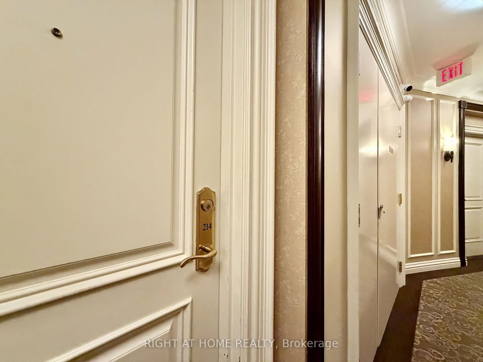 9235 Jane Street, Unit 214 thumbnail 5