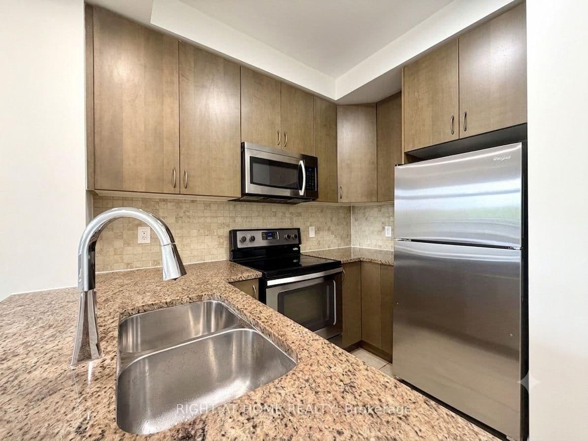 9235 Jane Street, Unit 214 thumbnail 8
