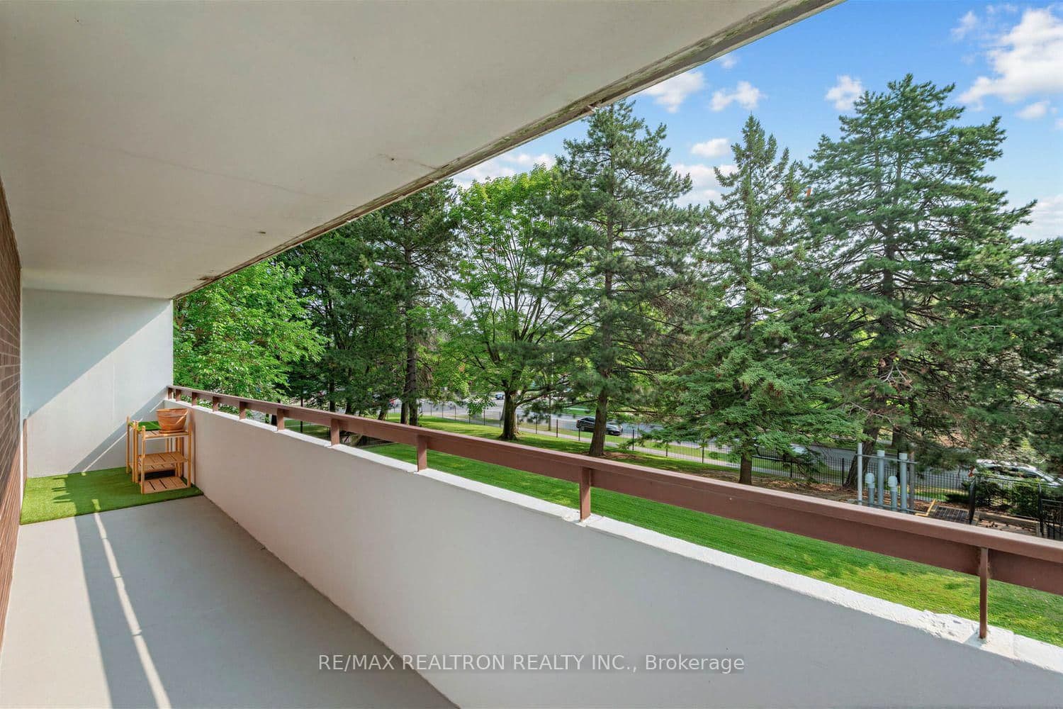1 Royal Orchard Boulevard, Unit 211 thumbnail 22