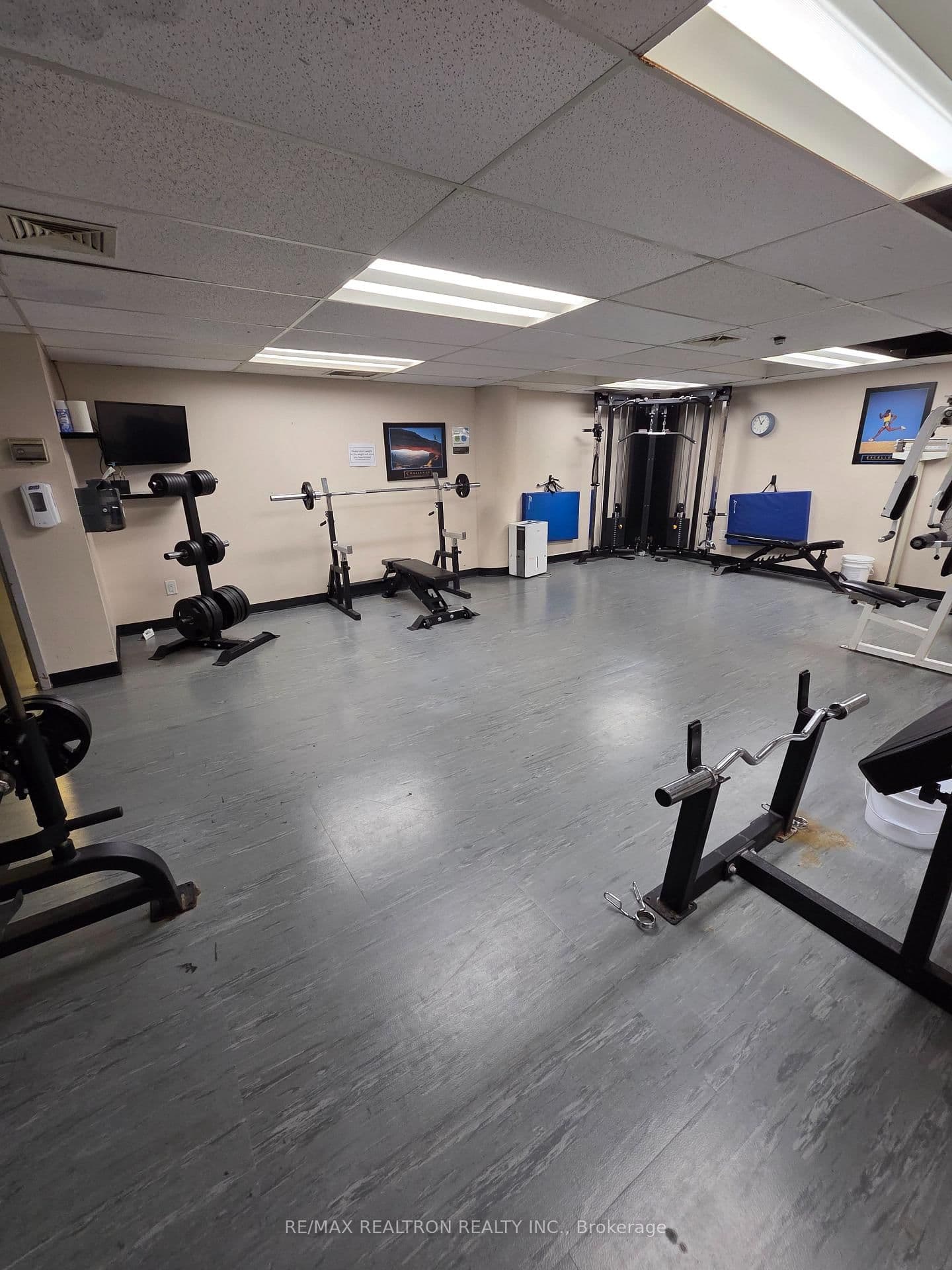 1 Royal Orchard Boulevard, Unit 211 thumbnail 29