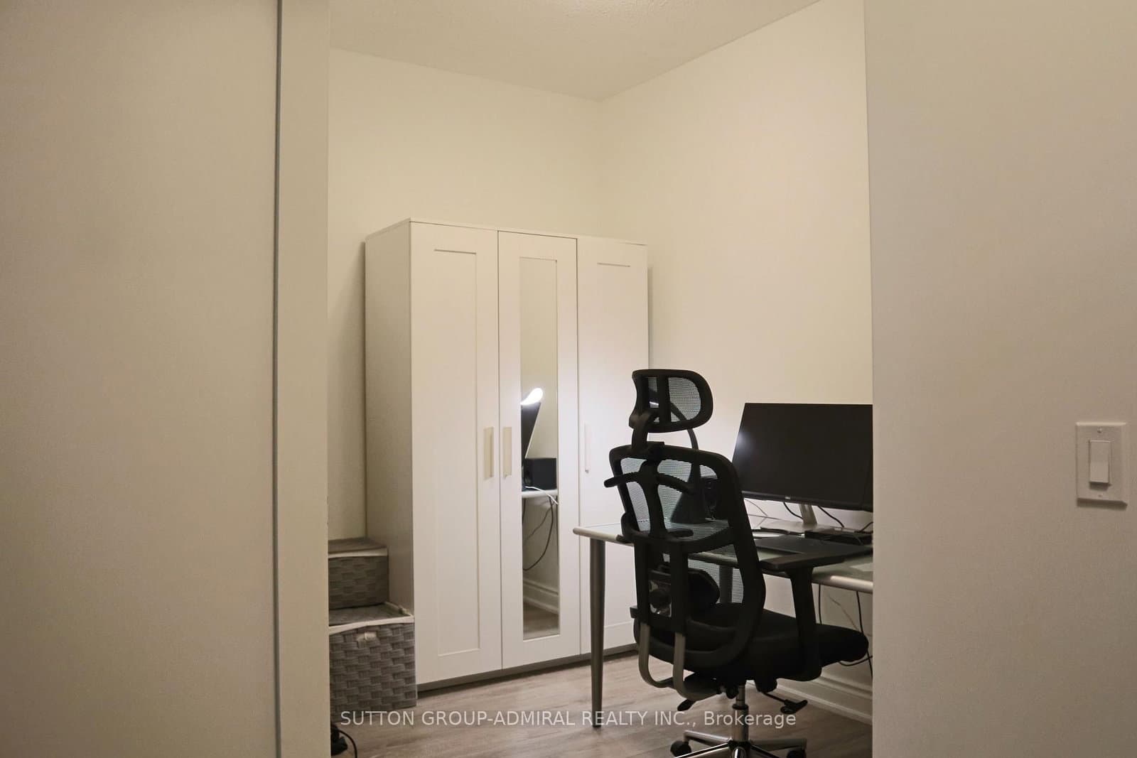 9618 Yonge Street, Unit 1008 thumbnail 12