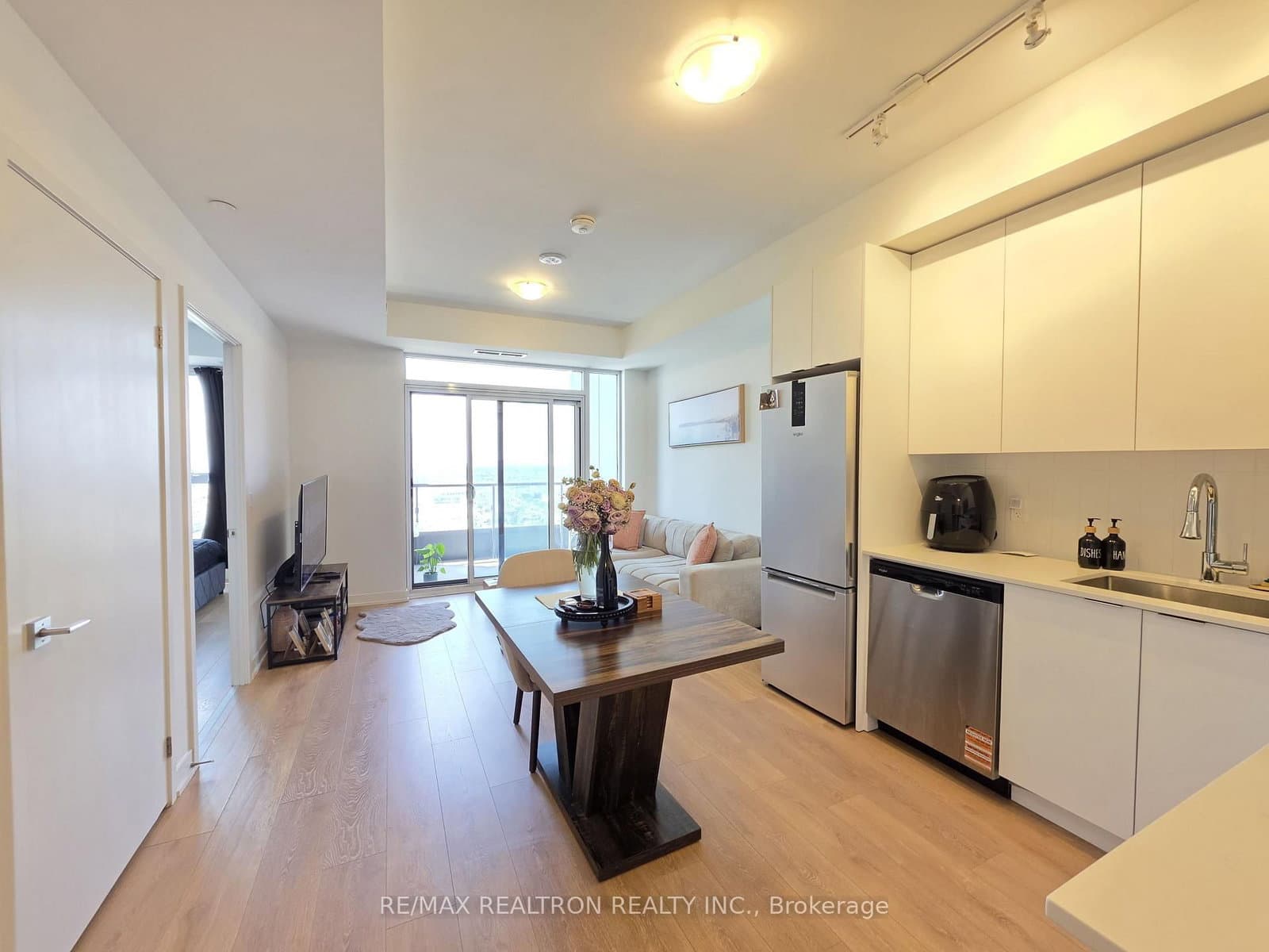 10 Abeja Street, Unit 2321 - Image 1