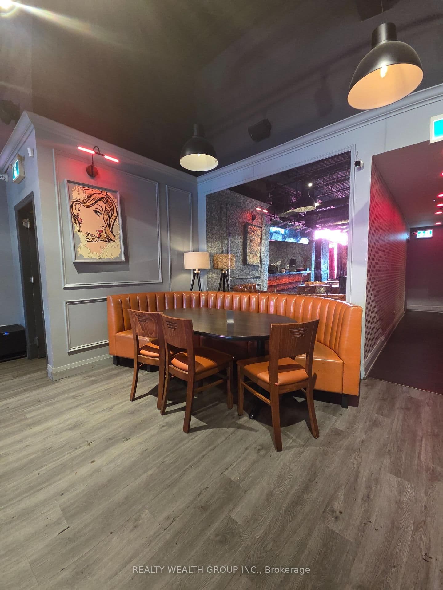 9737 Yonge Street, Unit 211 thumbnail 6